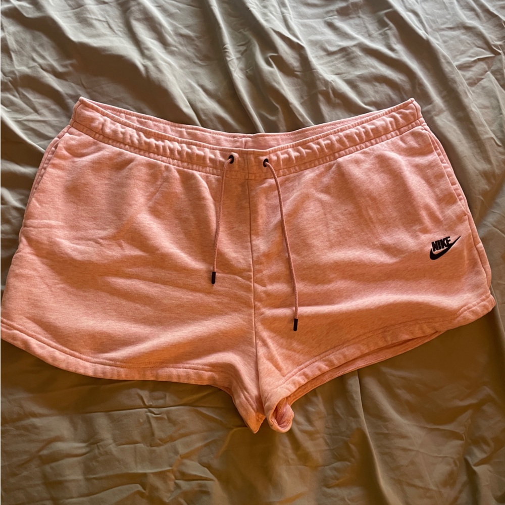Nike Pink Athletic Shorts Lightweight Relaxed Fit